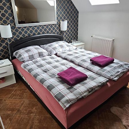 Greta Apartman Hajdúszoboszló Buitenkant foto