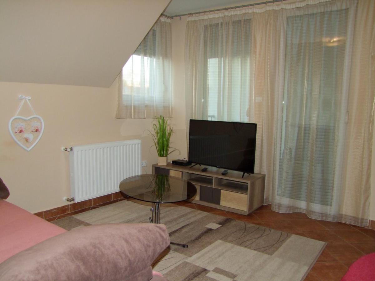 Greta Apartman Hajdúszoboszló Buitenkant foto