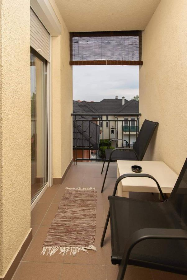 Greta Apartman Hajdúszoboszló Buitenkant foto