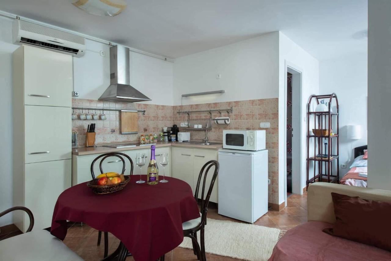 Greta Apartman Hajdúszoboszló Buitenkant foto