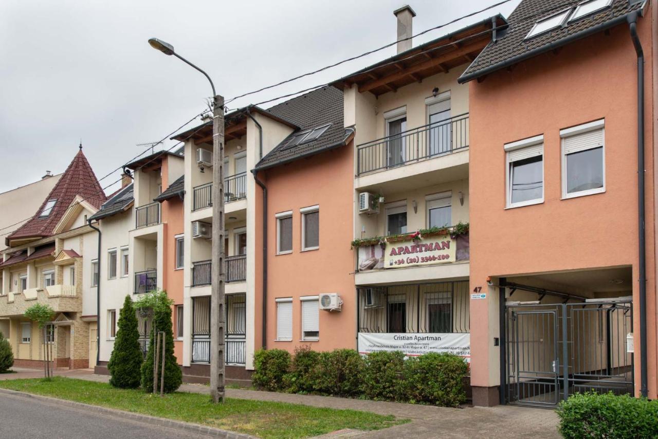 Greta Apartman Hajdúszoboszló Buitenkant foto